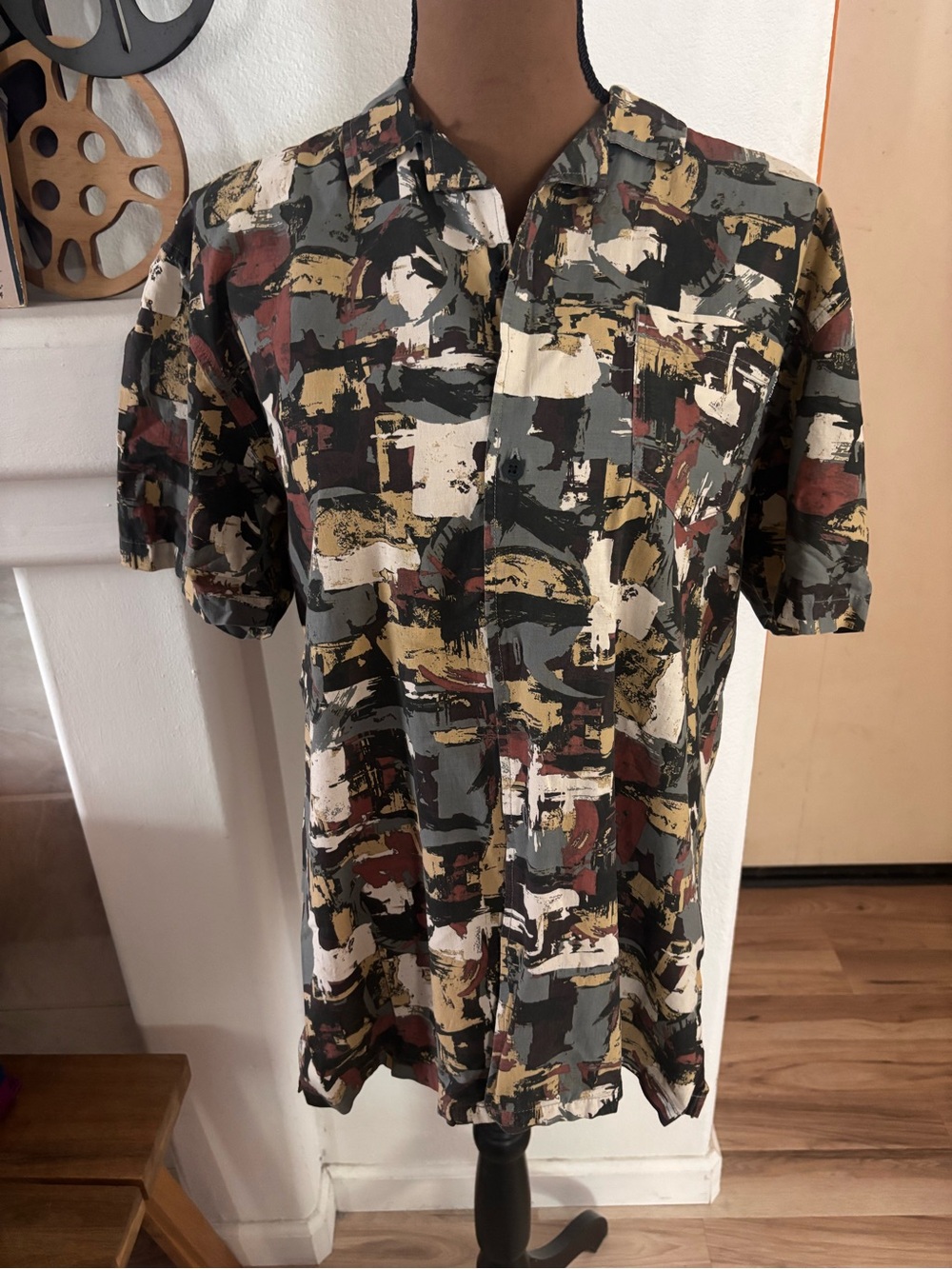 O'Neill Abstract Brushstroke Short-Sleeve Shirt -Green, Brown, Cream, Rust SZ L.